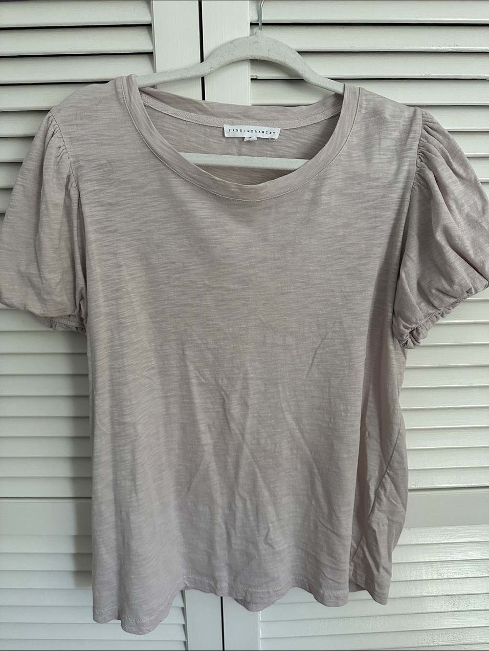 Jane + Delancey Slub Knit Puff Sleeve Tee Taupe Size M